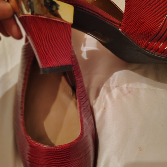 J.Renee Red Textured Heels - Picture 3 of 5